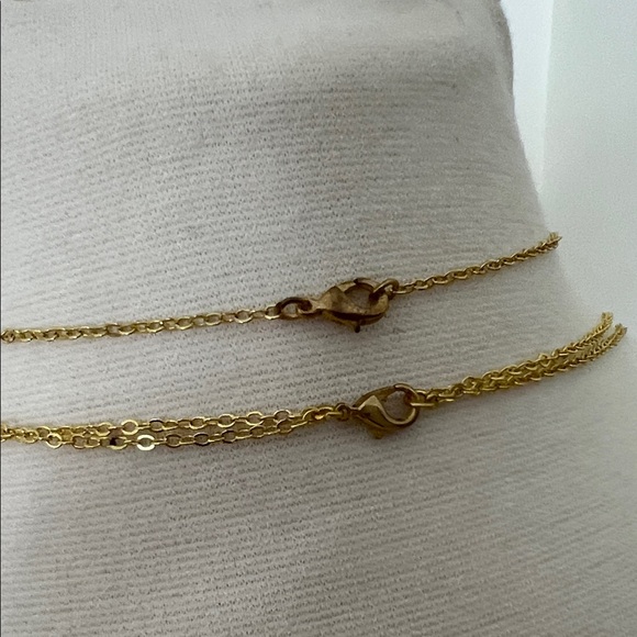 Elegant Gold Necklace Body Chain with White and Gray Agate Druzy Stone Pendant - Picture 6 of 6